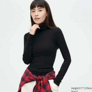 Uniqlo Heattech Extra Warm Seamless Ribbed Turtleneck